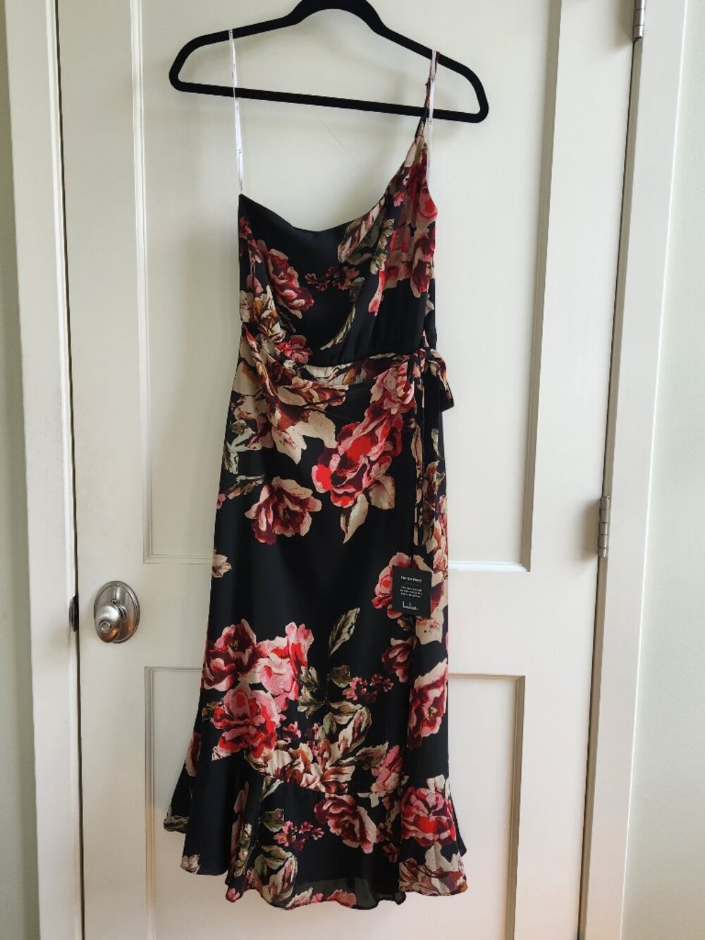 Lulus NWT Black Floral Wrap Midi Dress Medium Asymmetrical Strap Cocktail